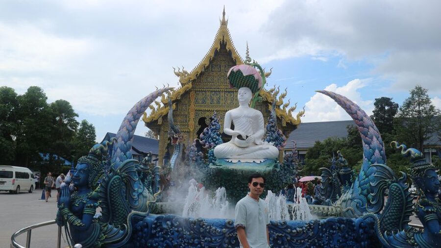 Chiang Mai: Chiang Rai Temples & Black House Discovery Tour - Lunch, water, and the practical value of the package