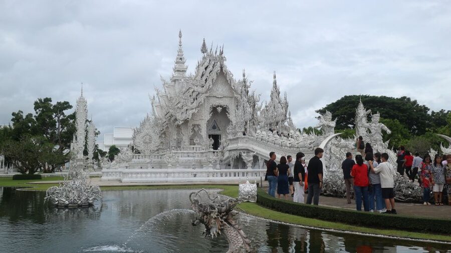Chiang Mai: Chiang Rai Temples & Black House Discovery Tour - Who this Chiang Rai day trip suits best