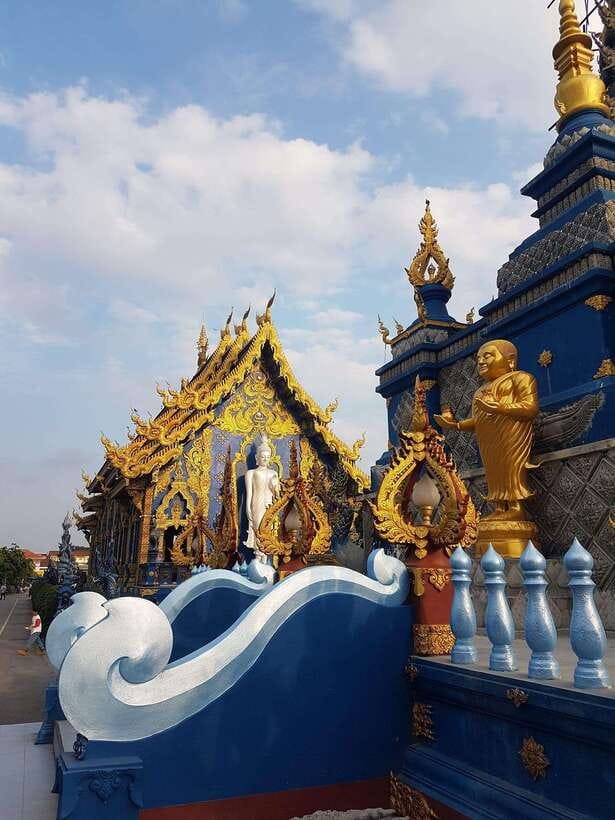 Chiang Mai> Chiang Rai Temples(White/Red/Blue) Day Tour - What the guide and group size mean