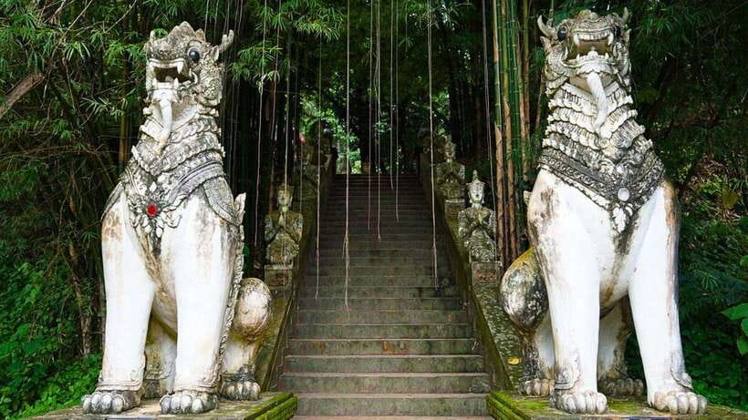Chiang Mai: Doi Suthep and Wat Pha Lat Temple Evening Tour - The White Temple and Blue Temple question