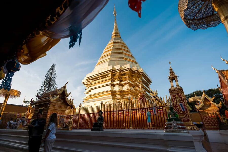 Chiang Mai: Doi Suthep Temple Guided Tour - Climbing the 306 naga-guarded steps