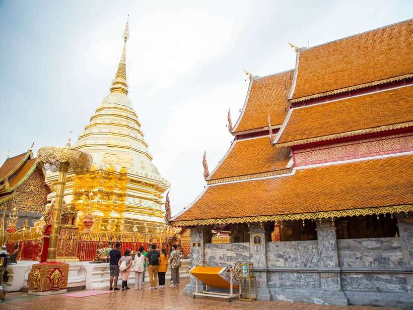 Chiang Mai: Doi Suthep, Wat Umong, and Pha Lat Sunrise Tour - What the guides add to the experience