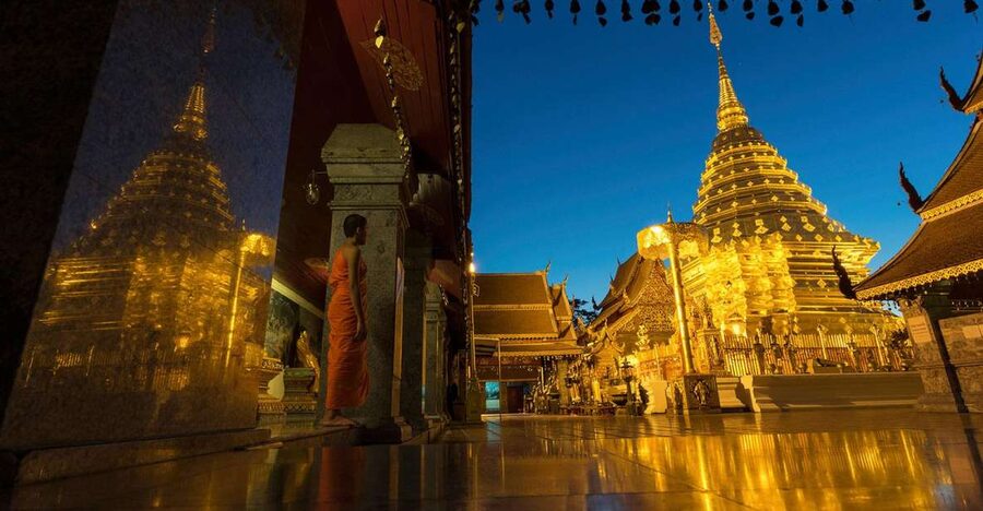 Chiang Mai: Doi Suthep & Wat Umong Twilight Tour with Pickup - Why the evening timing works so well