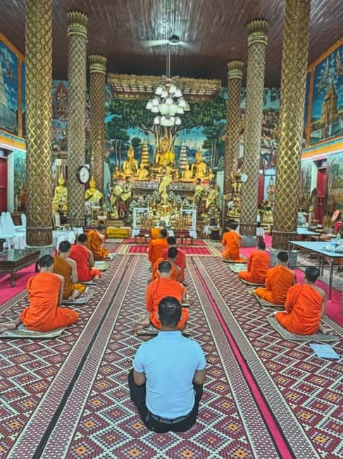 Chiang Mai: Evening Chanting & Meditation - The guides make the biggest difference