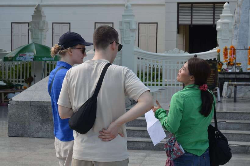 Chiang Mai: Historic Temples and City Guided Walking Tour - Three Kings Monument puts the temples in context