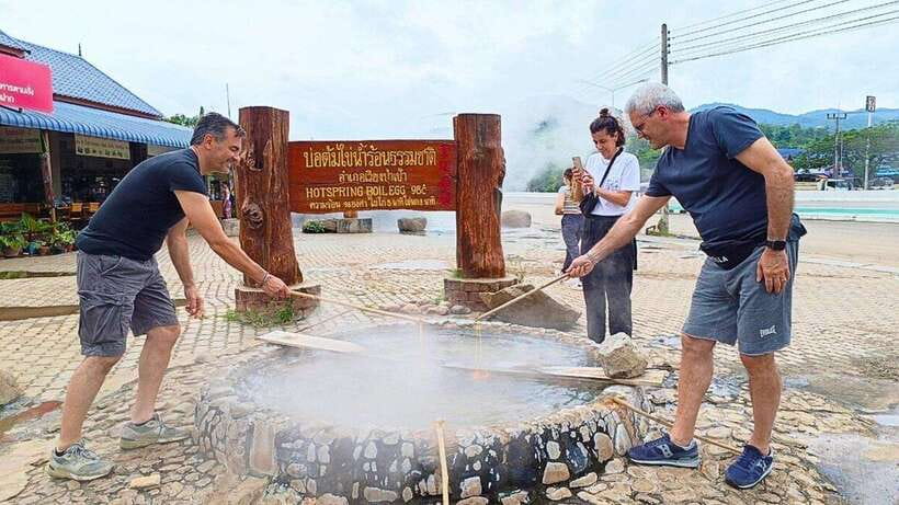Chiang Mai: Lalita Cafe & White, Blue, Big Buddha Temples - Lalita Cafe and the private waterfall