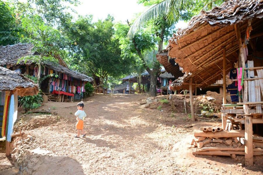 Chiang Mai: Long Neck Village & Chiang Rai’s Iconic Temples - Black House: art with a darker edge