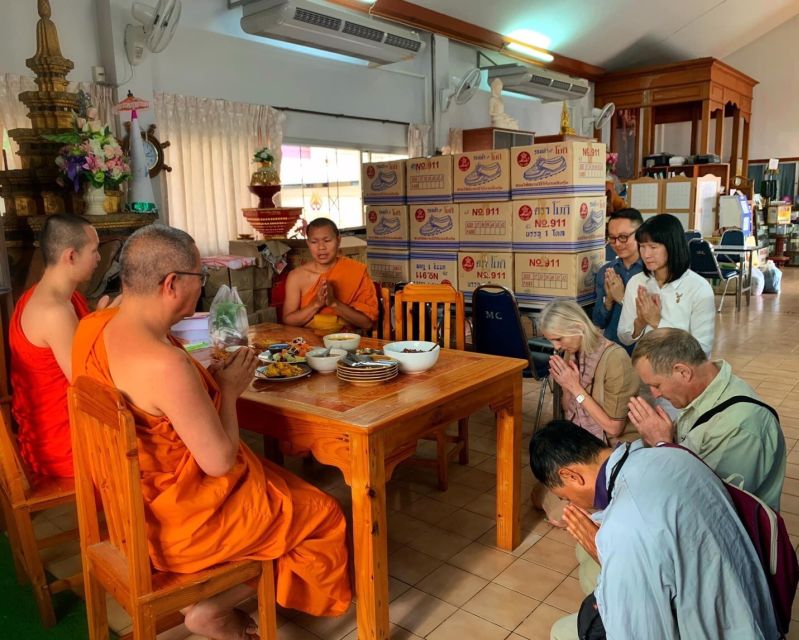 Chiang Mai: Silver Craftwork Temple Tour with Monk Meeting - Should you book the Chiang Mai silver craft tour?
