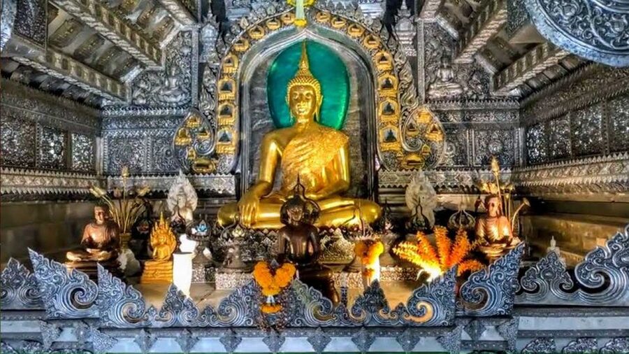 Chiang Mai: Silver Craftwork Temple Tour with Monk Meeting - Who will get the most from this temple tour