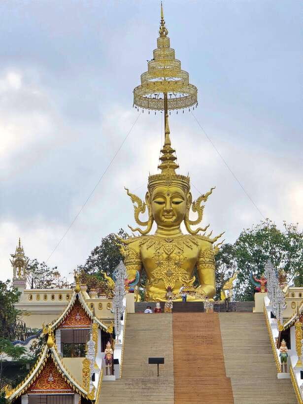 Chiang Mai: Sticky Waterfall scenic loop unseen lake &temple - Wat Phra That Chom Kitti closes the loop