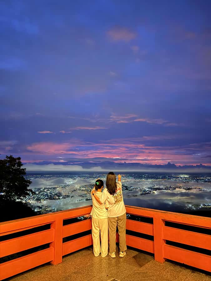 Chiang Mai: Sunrise DoiSuthep | WatPhaLat | iPhoneSnap - Should you book this Doi Suthep morning?