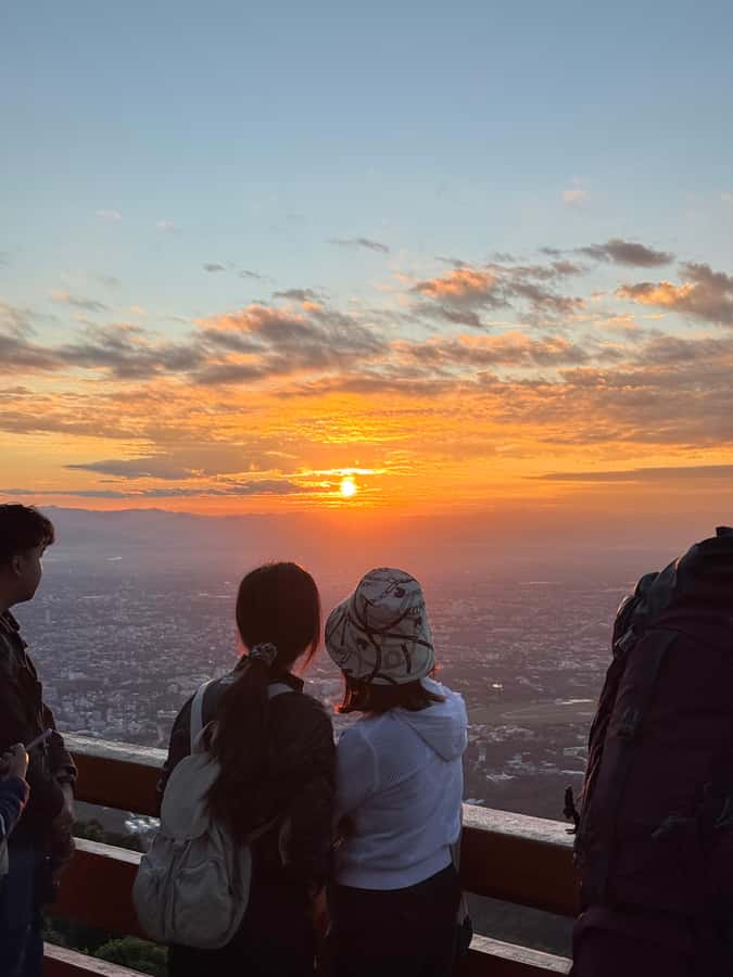 Chiang Mai: Sunrise DoiSuthep | WatPhaLat | iPhoneSnap - Who will enjoy this four-hour outing