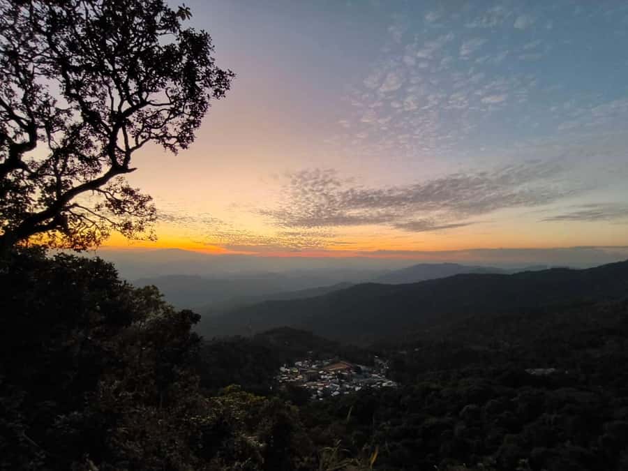 Chiang Mai Sunset Point,Wat Pha Lat,Wat Doi Suthep,Wat Umong - Who will enjoy this outing most?