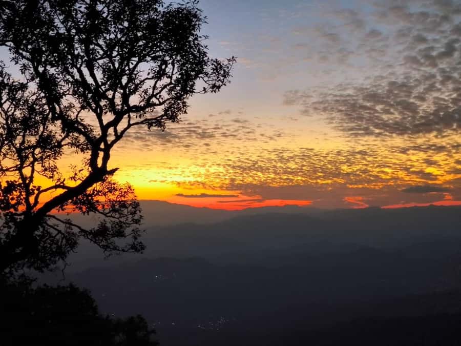 Chiang Mai Sunset Point,Wat Pha Lat,Wat Doi Suthep,Wat Umong - What the private vehicle changes