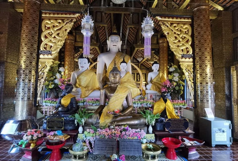 Chiang Mai: Temple And City Walking Tour Part I - Dress, behavior, and practical preparation