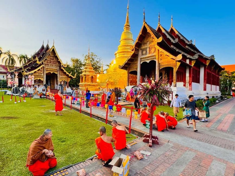 Chiang Mai: Temple And City Walking Tour Part I - Wat Chedi Luang and the ruined great stupa