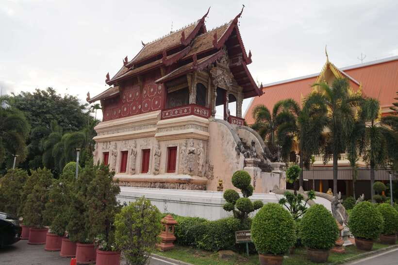 Chiang Mai: Temple And City Walking Tour Part I - Wat Phra Singh, the Lion Buddha monastery