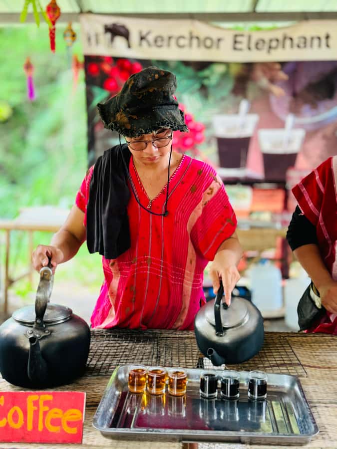 Chiang Mai : Temple , Nature and culture in one day. - Lunch at 11 a.m. gives the morning a proper finish