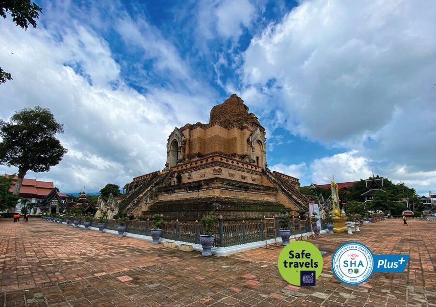 Chiang Mai: Temples & Culture Tour - Wat Phra Singh and the revered Buddha image
