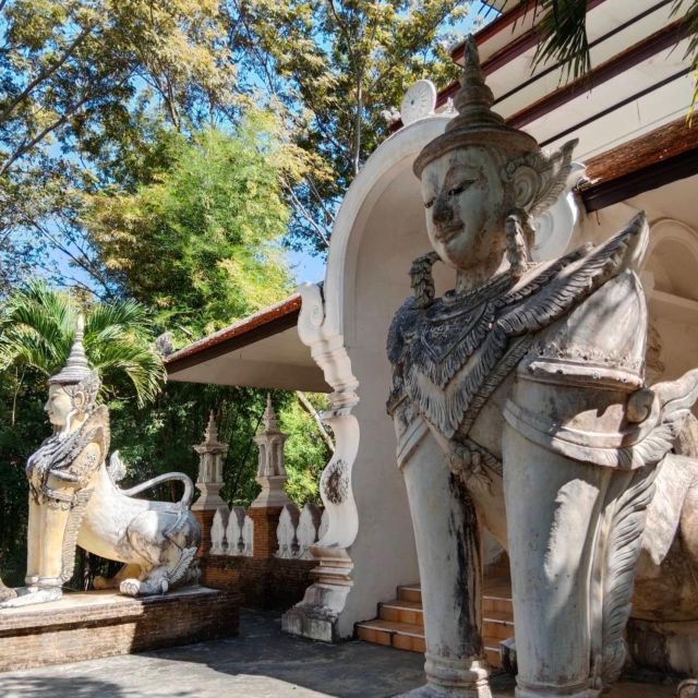 Chiang Mai: Wat Pha Lat & Wat Phra That Doi Suthep Tour - The Chiang Mai view at the best hour
