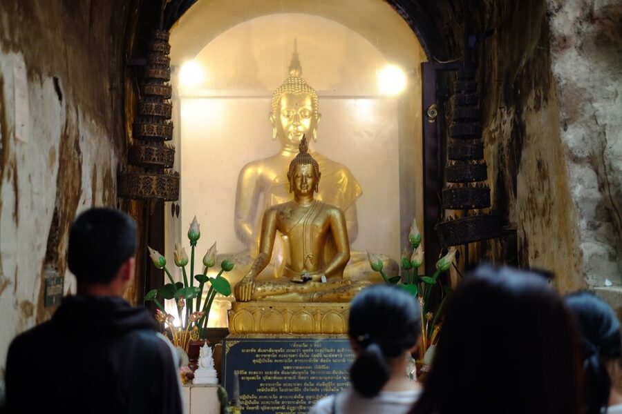 Chiang Mai: Wat Umong & Doi Suthep Half Day Tour - Why the small van matters