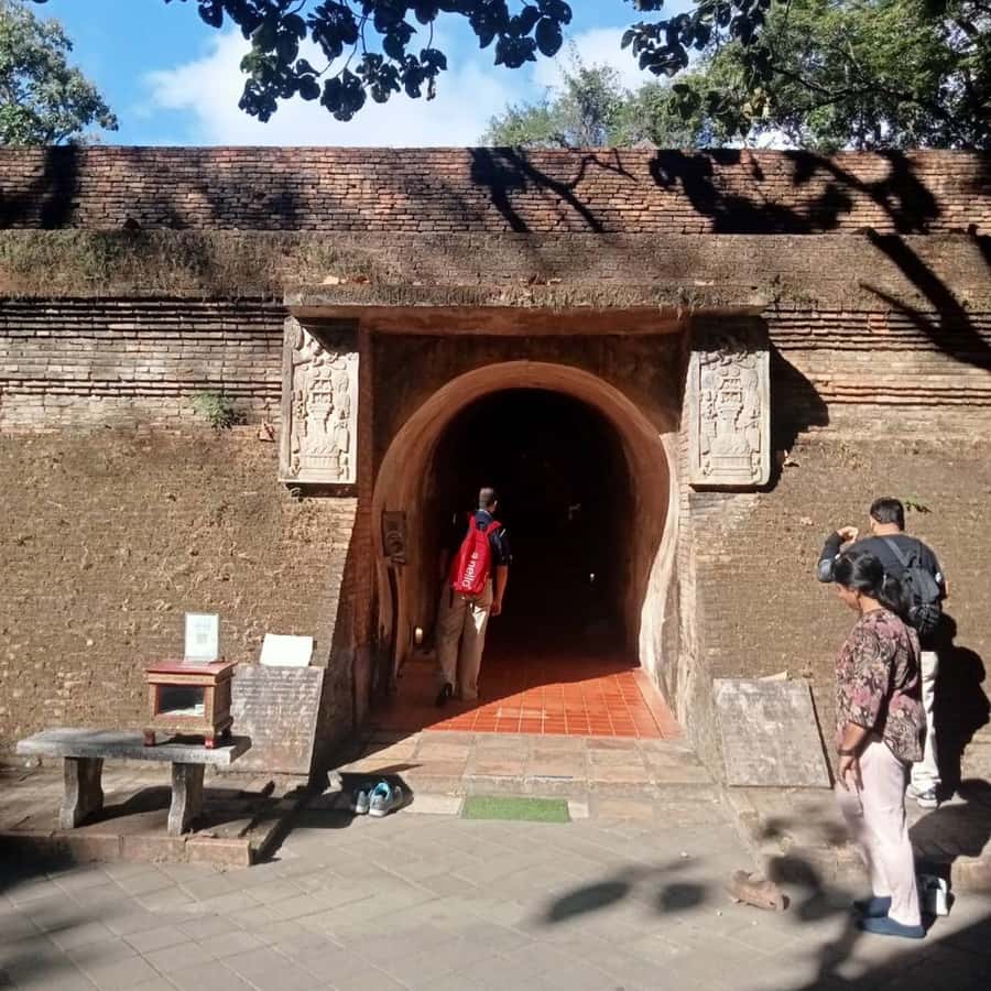 Chiang Mai: Wat Umong, Wat Pha Lat And Wat Doi Suthep Tour - Wat Pha Lat, a short walk into the forest