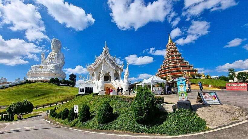 Chiang Mai: White, Blue & Big Buddha Temples in Chiang Rai - Long Neck Karen Village: decide before you go