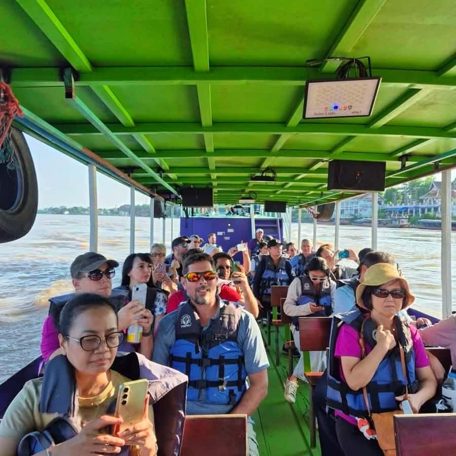 Chiang Rai: 3 Temples and Golden Triangle 1 Day Tour - Mae Khachan Hot Springs: a practical first pause