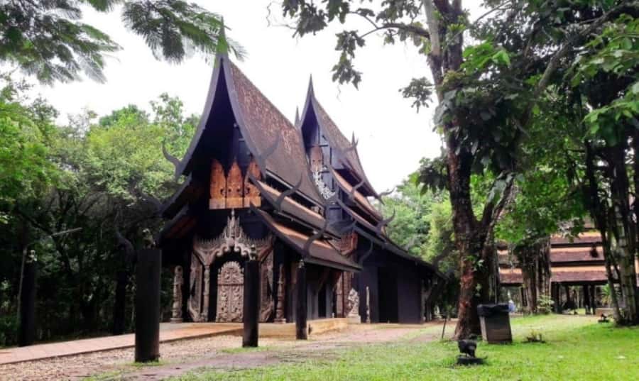 Chiang Rai: 3 Temples and Golden Triangle 1 Day Tour - Long Neck Karen Village and the cultural part of the day