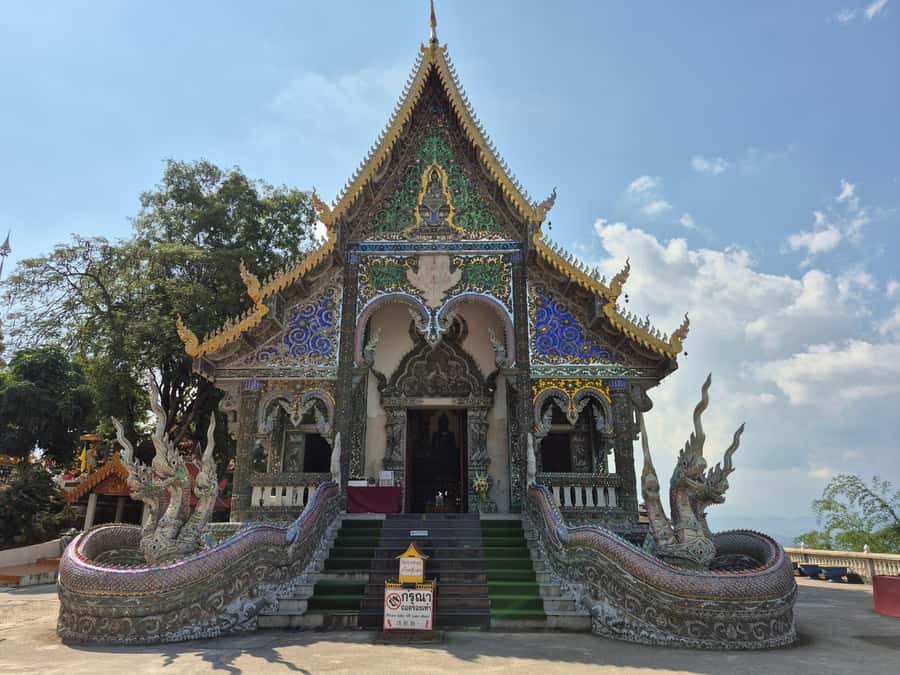 Chiang Rai : Half-Day Temple Tour in Chiang Rai (8 am -1 pm) - Wat Huai Pla Kang and the giant Guan Yin