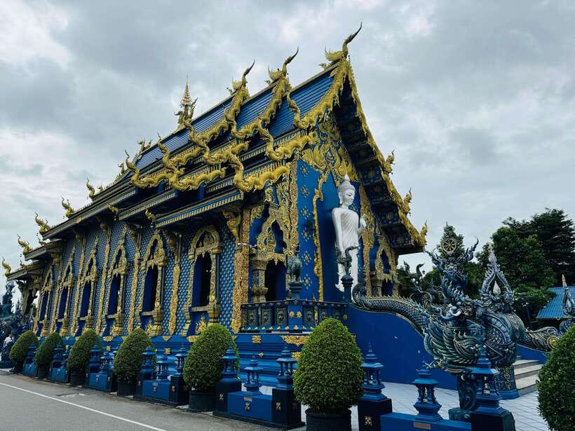 Chiang Rai: Iconic Temples & 7 Major Sites—River View Buffet - Golden Triangle: three countries from one viewpoint