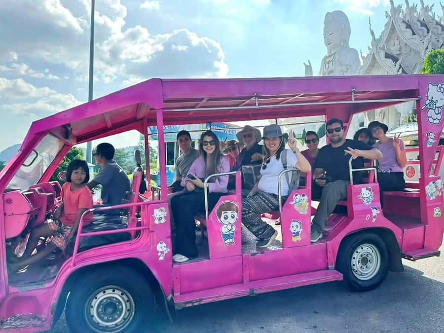 Chiang Rai IG Lalitta Cafe and White, Blue, Red Temples Tour - Lalitta Cafe adds a lighter final stop