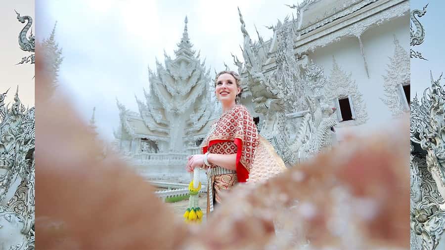 Chiang Rai:Photos of traditional Thai costumes,White Temple - Why the White Temple makes a fine photo studio