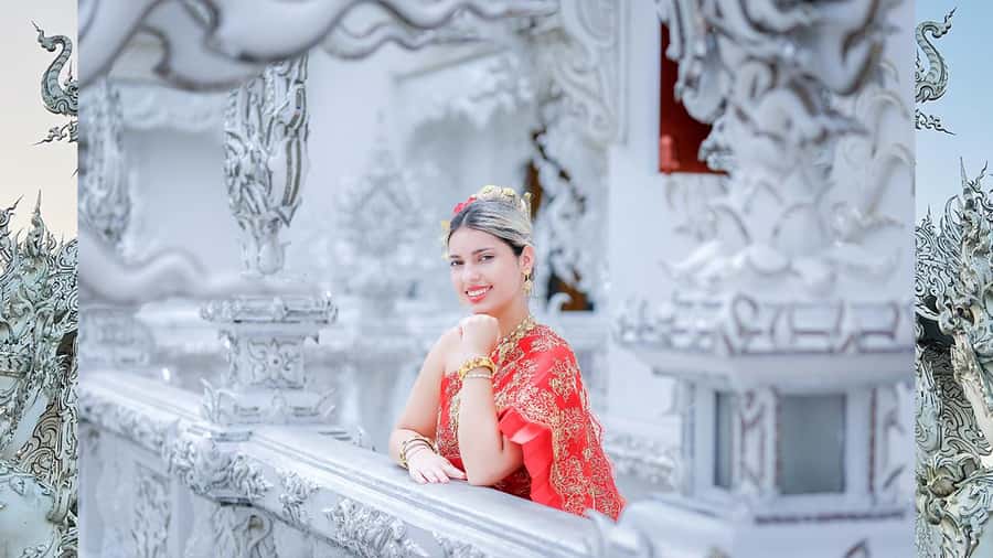 Chiang Rai:Photos of traditional Thai costumes,White Temple - Should you book the White Temple costume shoot?