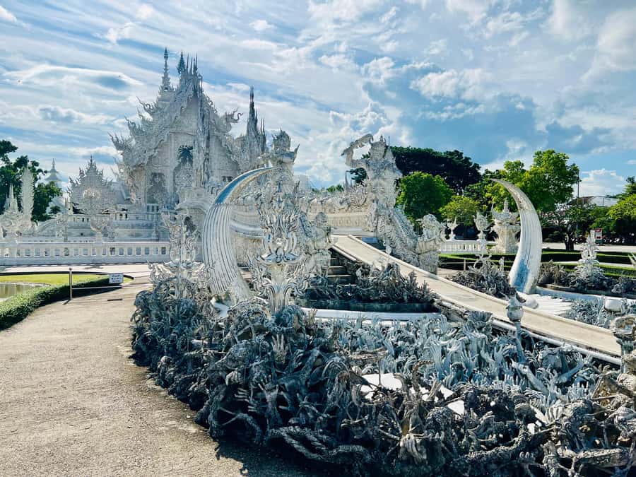 Chiang Rai:Private Transfer to Chiang Mai with Temples Visit - Key points at a glance