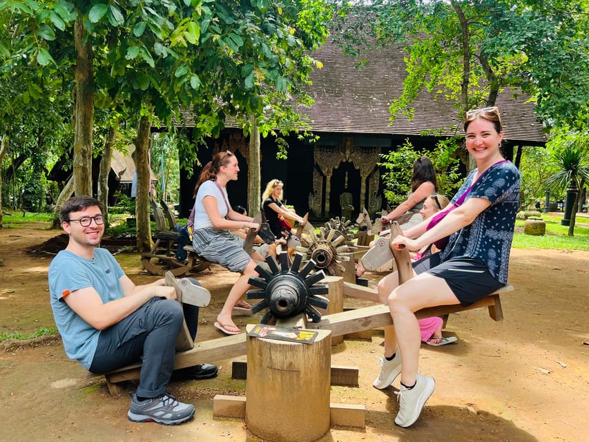 Chiang Rai:Private Transfer to Chiang Mai with Temples Visit - Who should book this experience