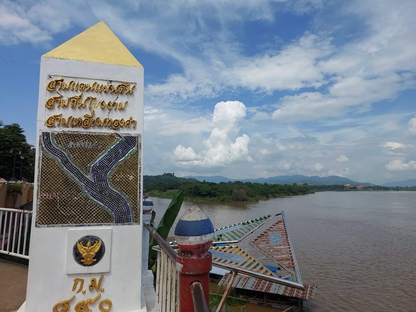 Chiang Rai: Temple Treasures & Popular Sightseeings (Buffet) - Baan Dam Museum, a darker side of Thai art