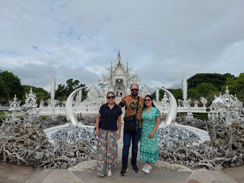 Chiang Rai: Temple Treasures & Popular Sightseeings (Buffet) - Kayan Village and the questions around a cultural stop