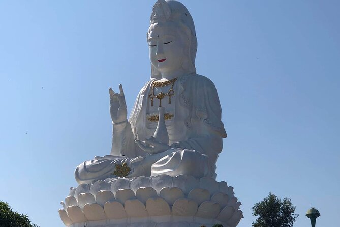 Chiang Rai Temples: Private Tour from Chiang Mai - What the guides add to the day