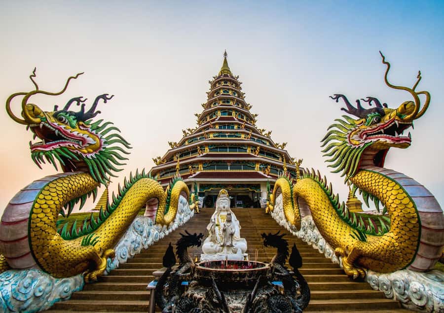 Chiang Rai White, Blue, Red 3 Temples Tour - The early pickup and long ride from Chiang Mai