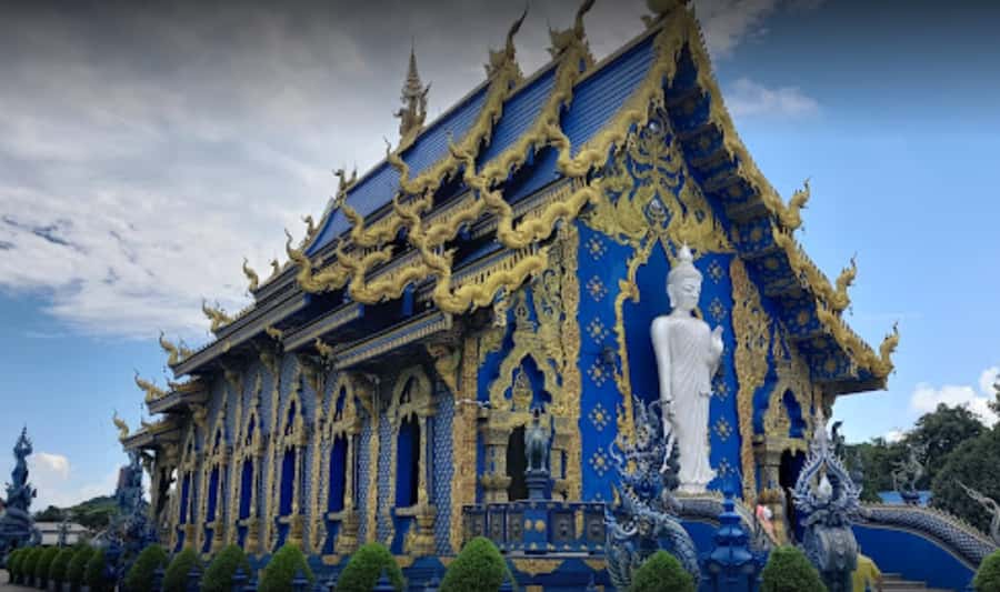 Chiang Rai: White, Blue, Red Temples, Long Neck Tour - Wat Rong Suea Ten, Chiang Rai’s Blue Temple