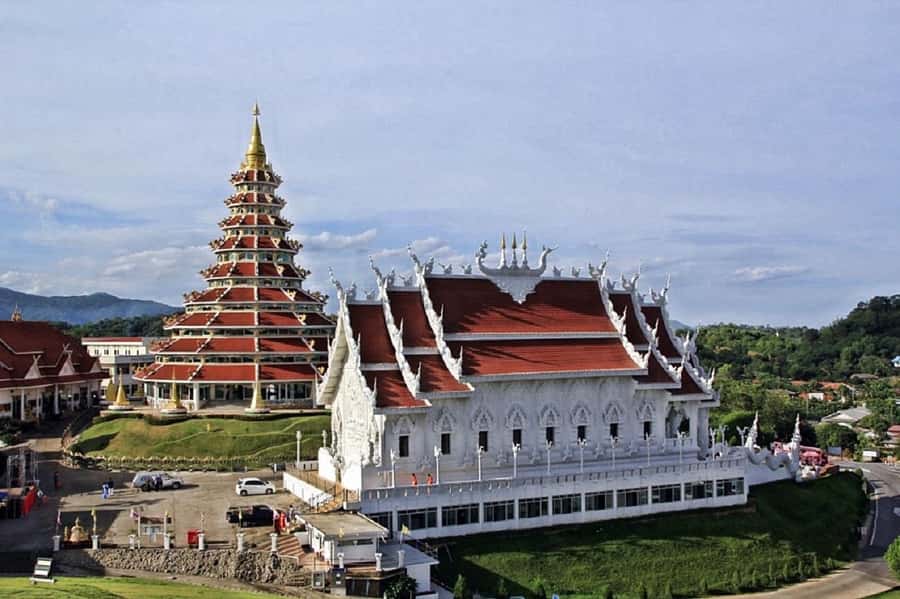 Chiang Rai White Temple and Blue Temple Day Tour - Transport, comfort, and the road home