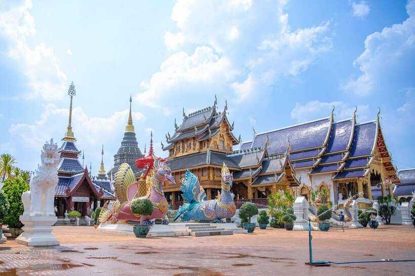 Chiangma: Wat ban den, Blue Temple & Sticky Waterfall. - Key points at a glance