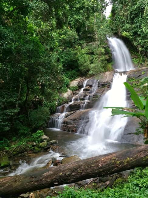 Chiangmai : Doi Inthanon unseen spot , Rice terrace & temple - Huay Sai Laung Waterfall and the walking section