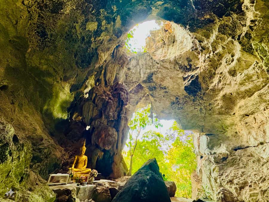 Chiangmai : Rainbow Cave , Unseen Canyon and Lanna temple - Why this Chiang Mai day trip feels different