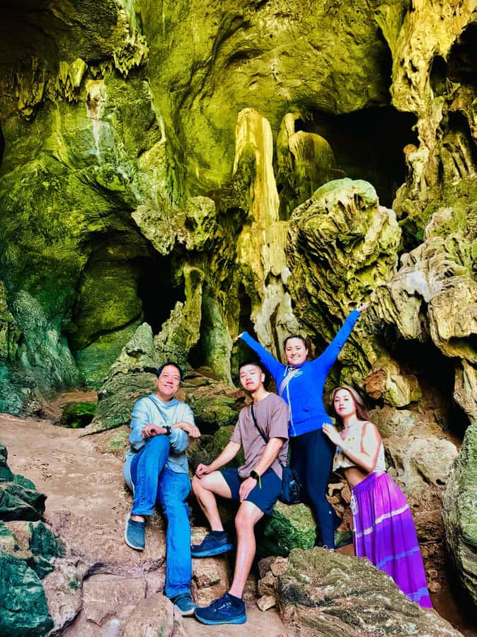Chiangmai : Rainbow Cave , Unseen Canyon and Lanna temple - How the full day is paced