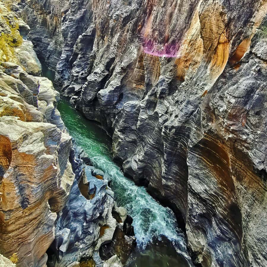 Chiangmai : Rainbow Cave , Unseen Canyon and Lanna temple - Pong castle and the ancient Pong stupa