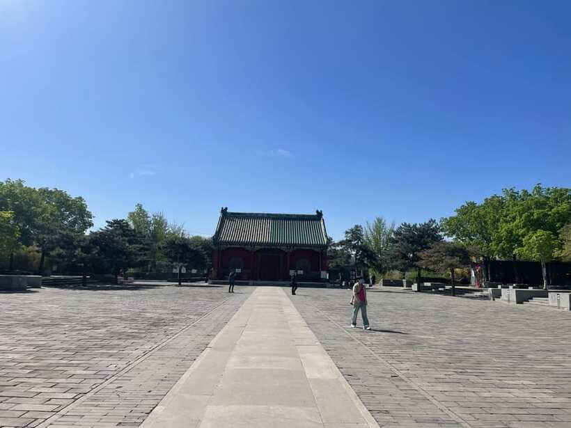 Chinese Kungfu class in old temple beside Forbidden Ci - Timing, flexibility, and the three-day note
