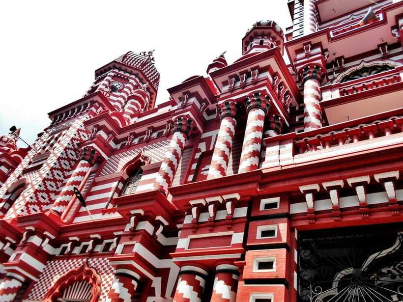 Colombo: One Day Private City Tour With Gangaramaya Temple - Galle Face Green and the new port area