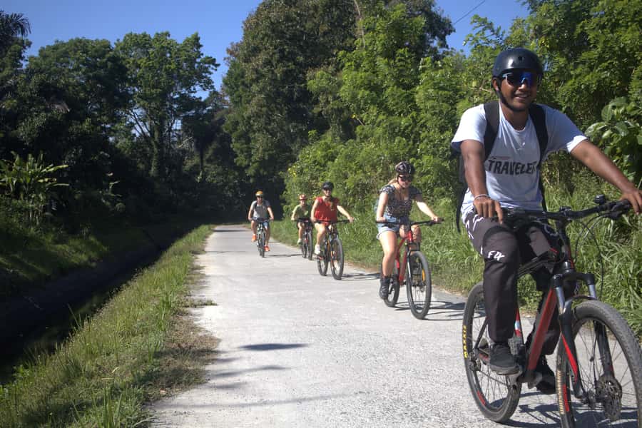 Countryside Bike Ride to Golong Village and Lingsar Temple - Key points to know before you book